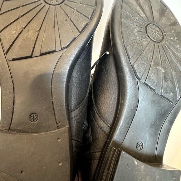 Bussola Women's Tyra Lace-UP Ankle bootie in Black - Picture 8 of 8